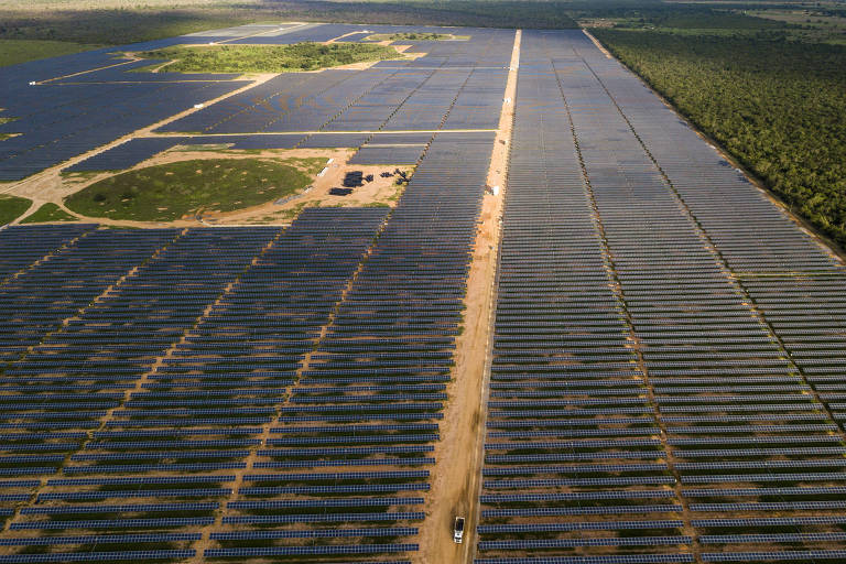 Obras de usinas solares aquecem economia da mineira Janaúba