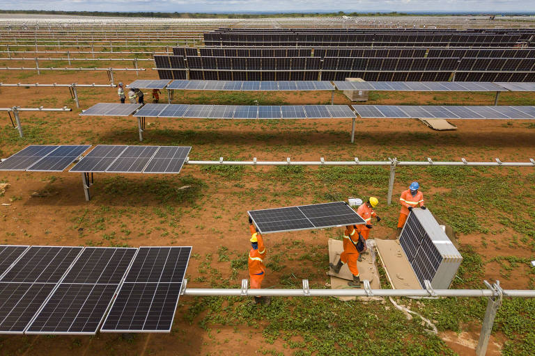 Obras de usinas solares aquecem economia da mineira Janaúba